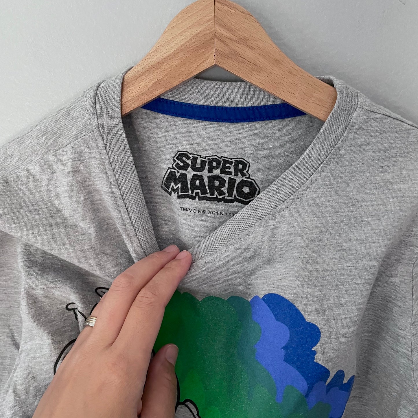 Super Mario / Light grey T-shirt / 8Y