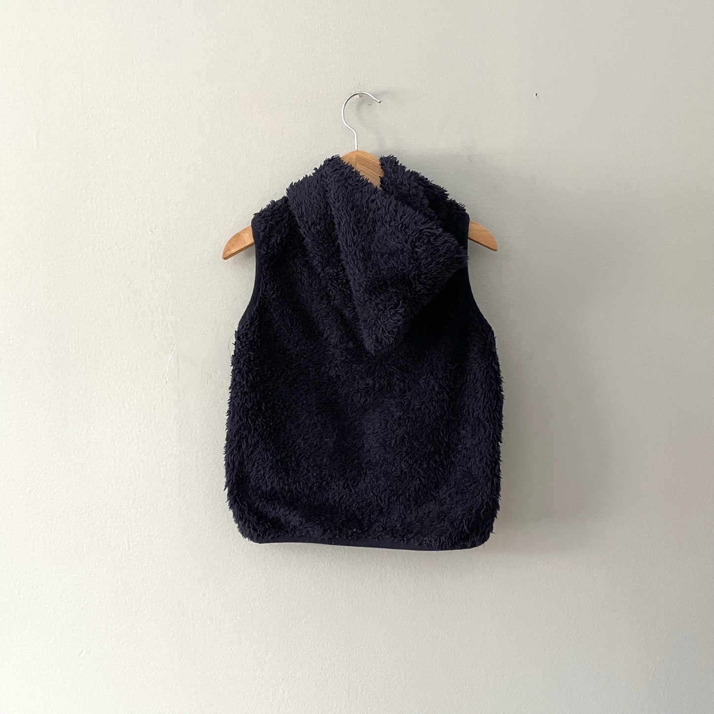 Typy Ciaopanic / Black sherpa vest / 3T