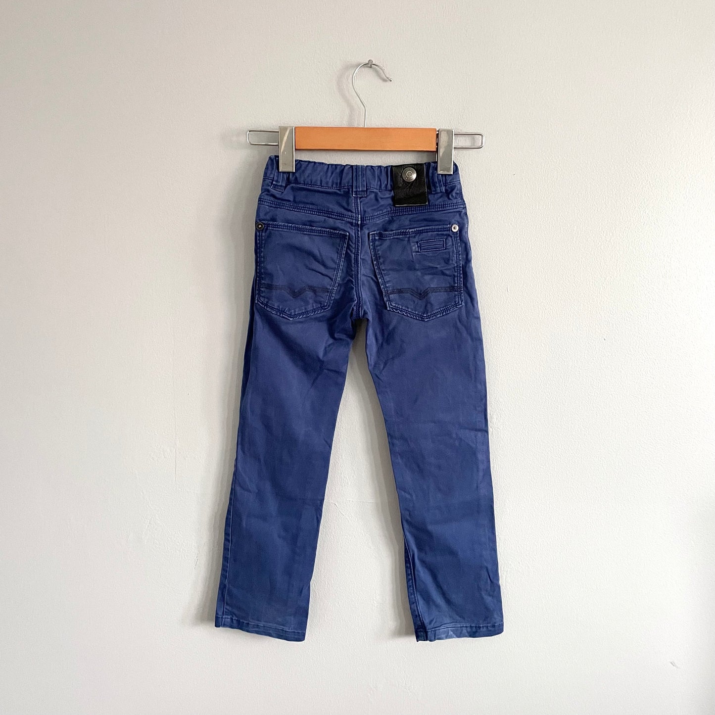 Hugo Boss / Blue pants / 6Y