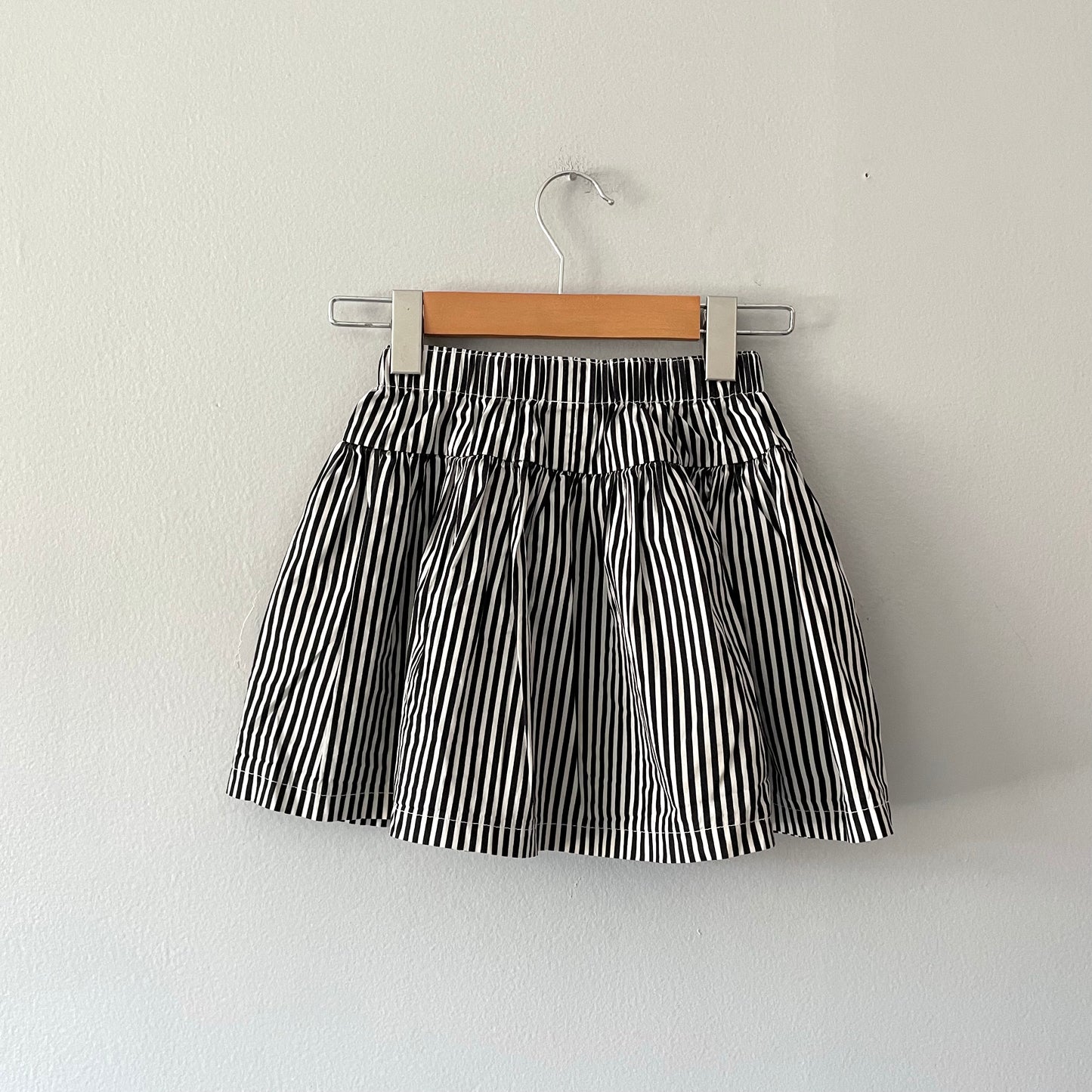 Kiki Kidswear / Striped skirt / 6Y