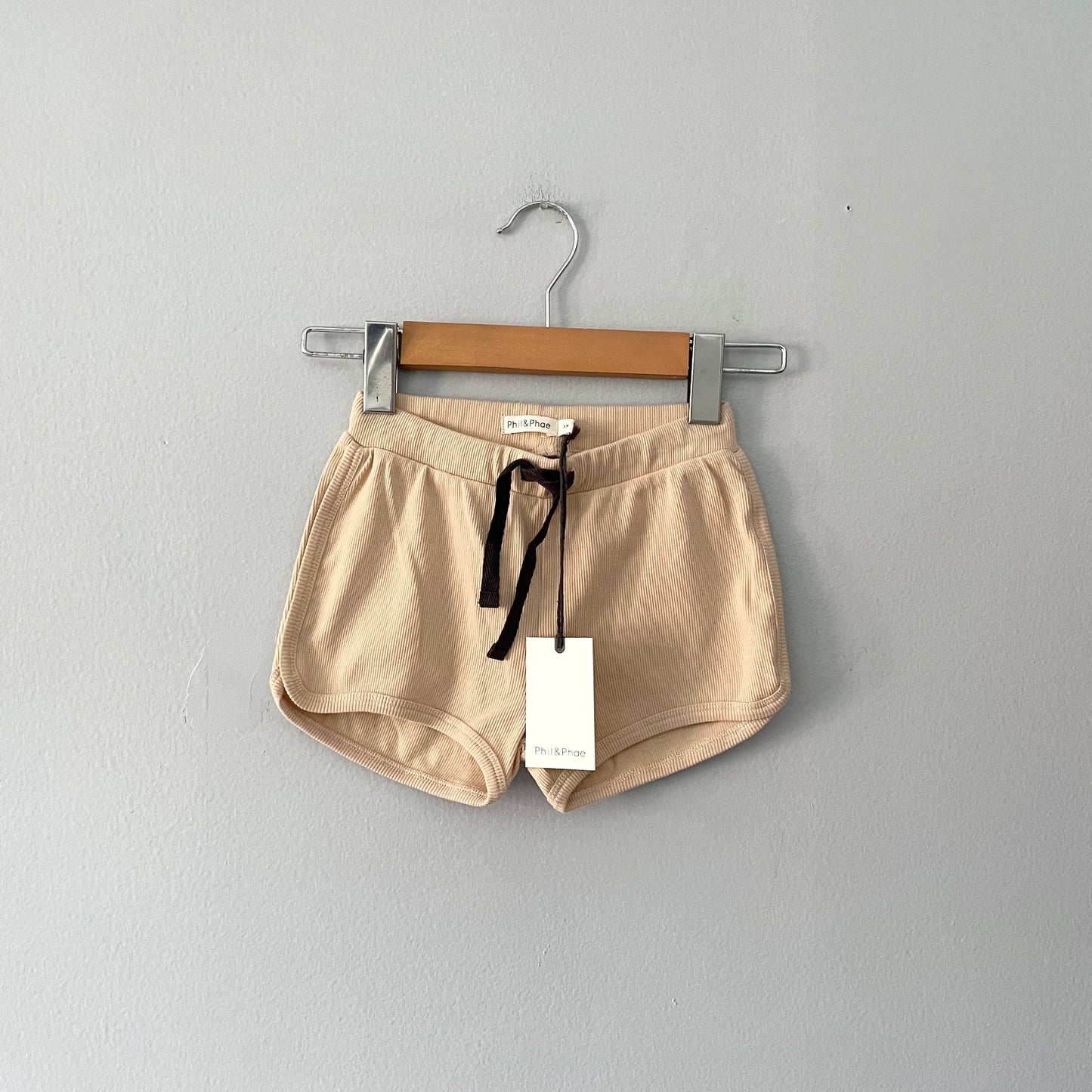 Phil & Phae / Ribbed organic cotton shorts / 3Y